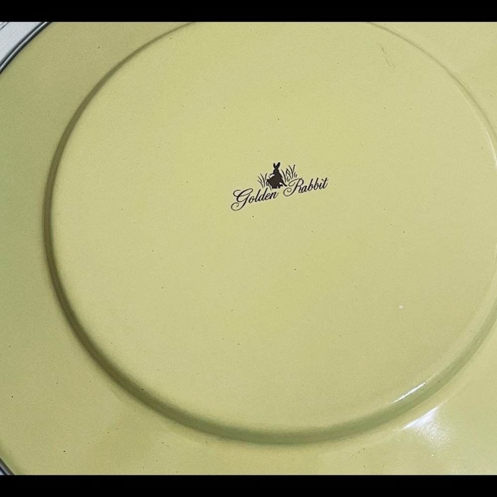 Golden Rabbit Beatrix Potter Peter Rabbit plate - Picture 4 of 5